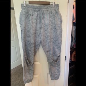 Gymshark cut out knee joggers